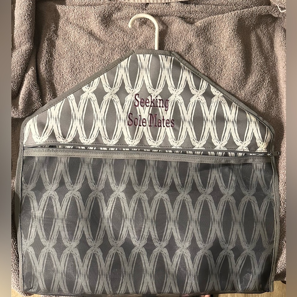 Thirty-one Hang It Up Pocket Bag - “Seeking Sole Mates”